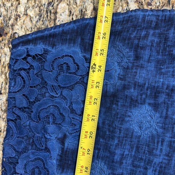 Chico’s Blue Embroidered Linen Relaxed Fit Top Blouse Size 8/10 - Picture 11 of 11